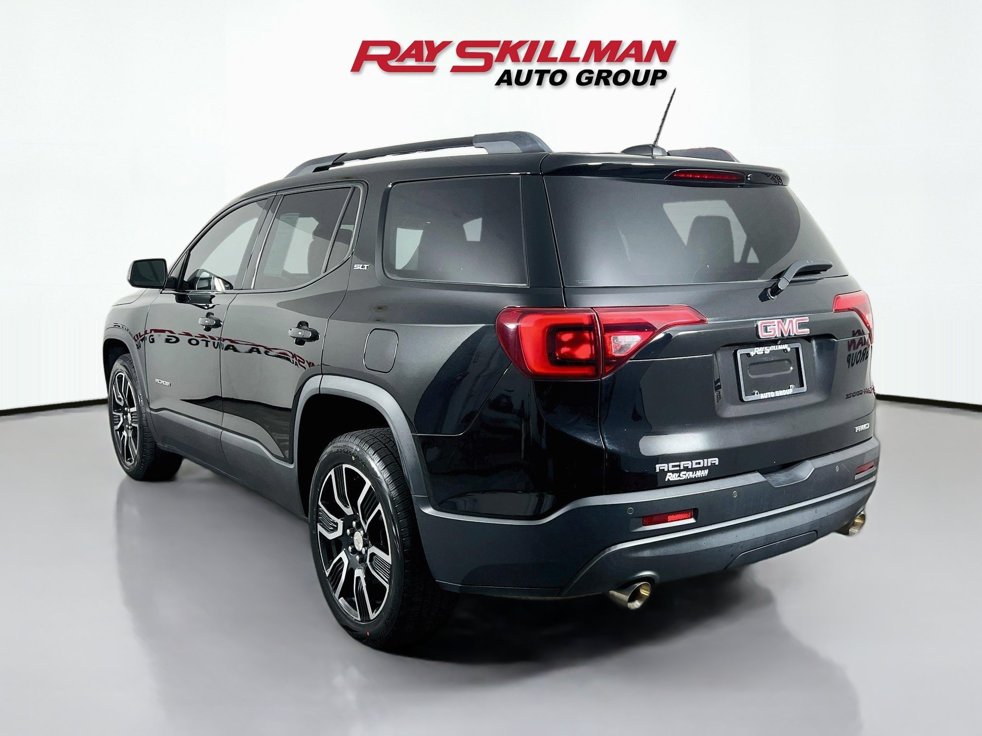 Used 2019 Ebony Twilight Metallic GMC SLT image 5