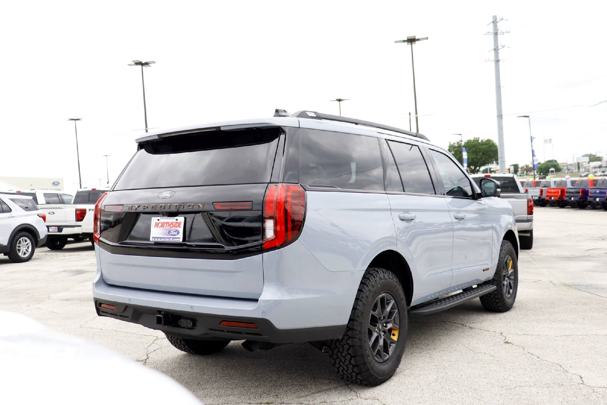 New 2026 Glacier Gray Metallic Tri-Coat Ford Tremor image 5