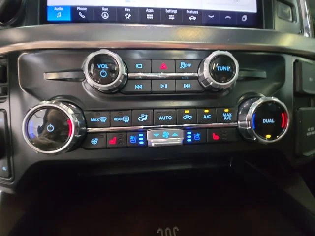 Used 2025 Blue Metallic Ford King Ranch image 17