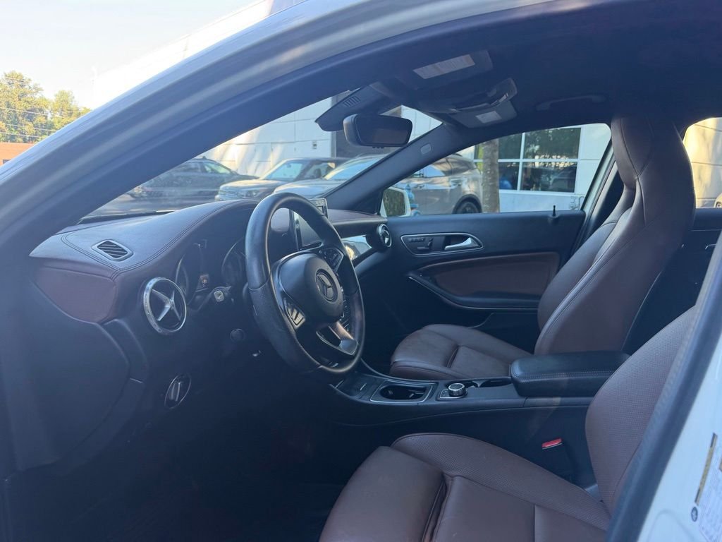 Used 2017  Mercedes-Benz GLA 250 image 15