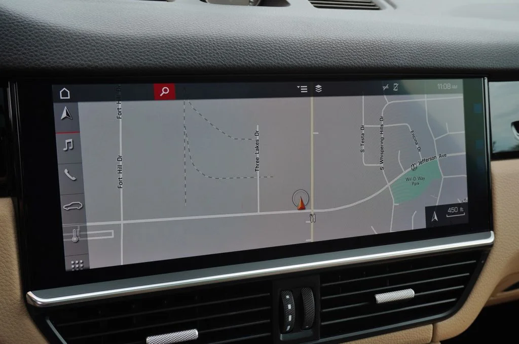 Used 2019 White Porsche Base image 18