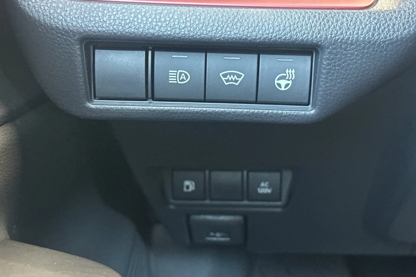 New 2027 Wind Chill Pearl <sup>1</sup> Toyota  XSE image 28