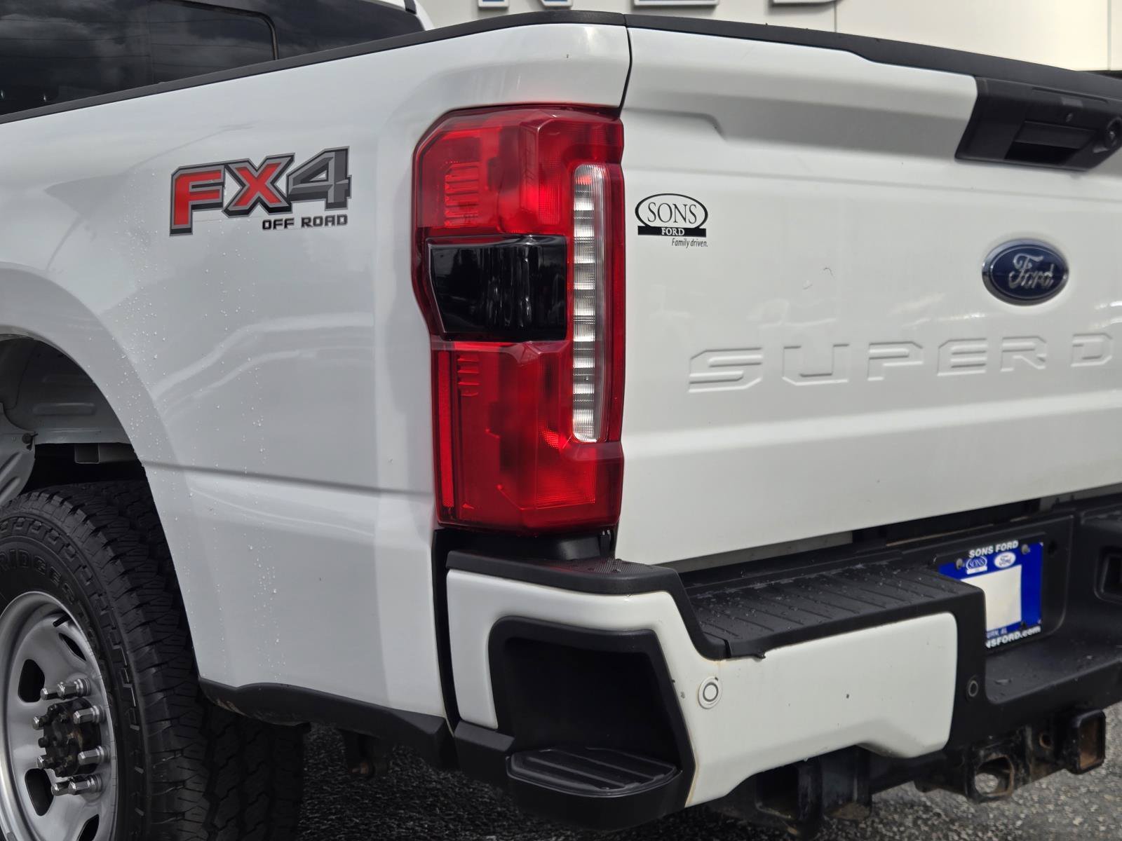 Used 2024 Oxford White Clearcoat Ford XL image 11