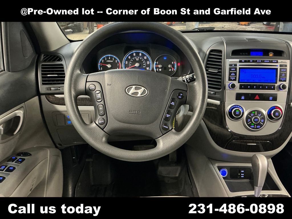 Used 2009 Silver Hyundai GLS image 17