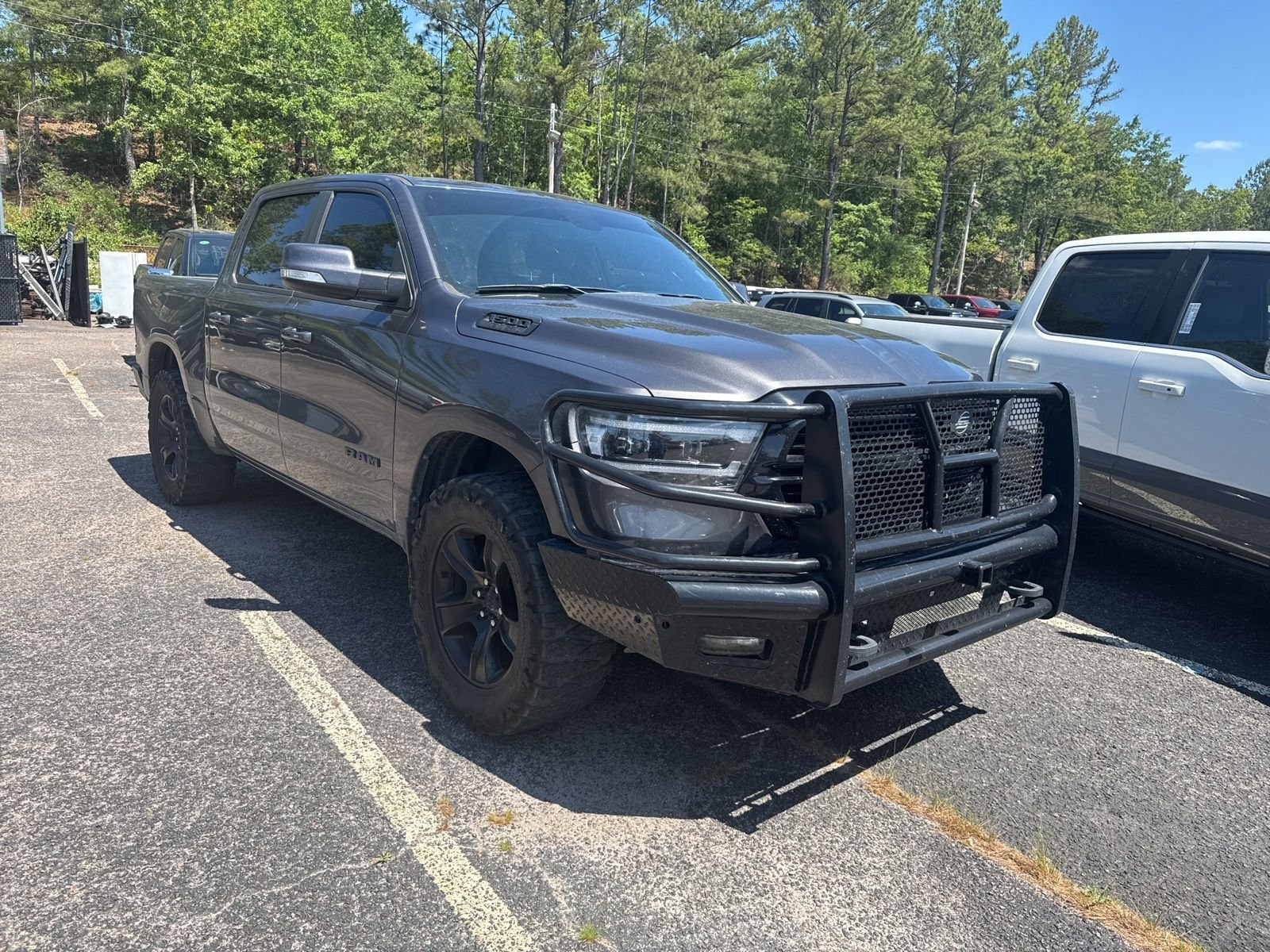 2020 RAM 1500 Big Horn/Lone Star 4x4 Crew Cab 5'7's photo
