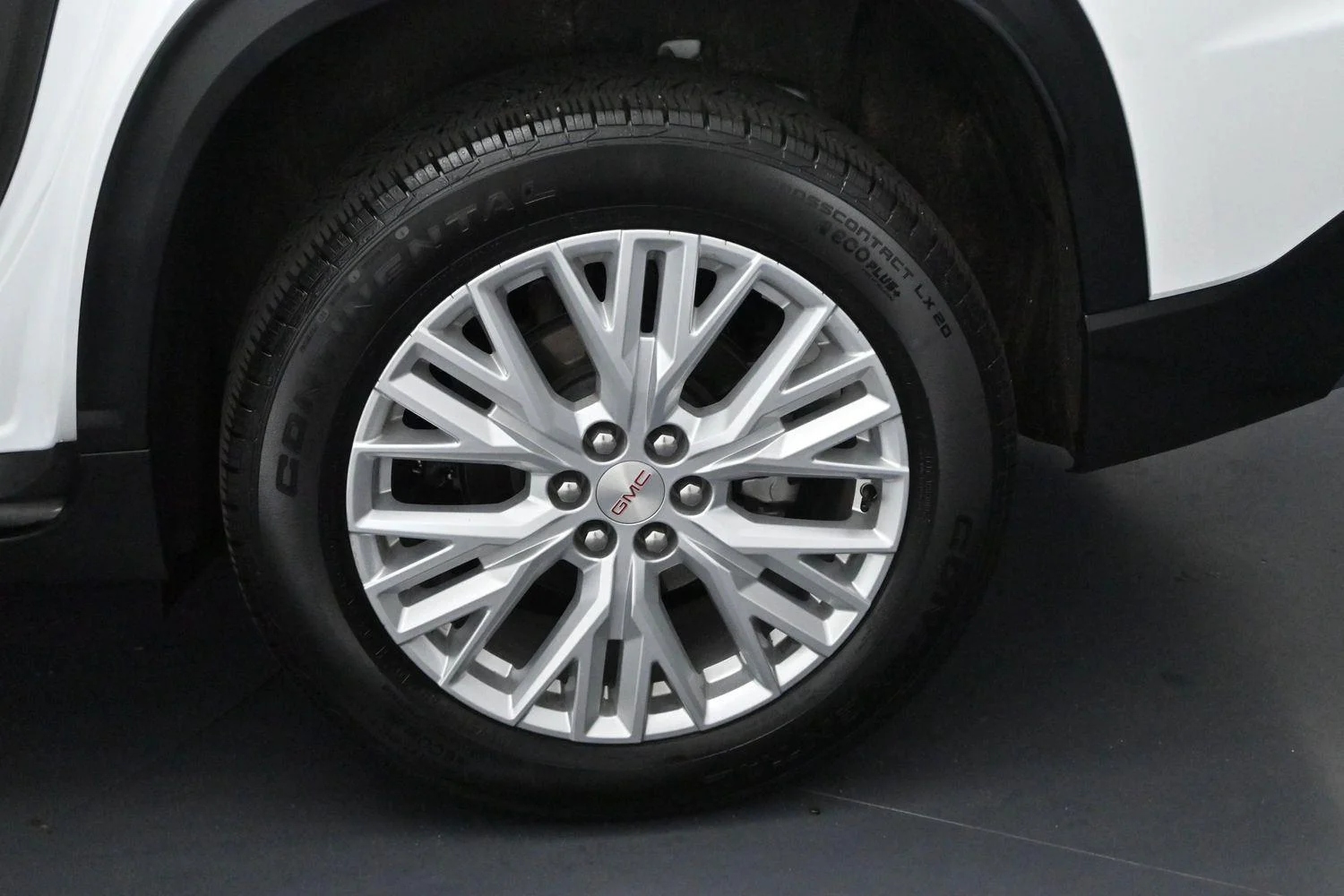 Used 2026 Summit White GMC Elevation image 38