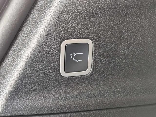 Used 2026 Silver Chrysler Select image 13
