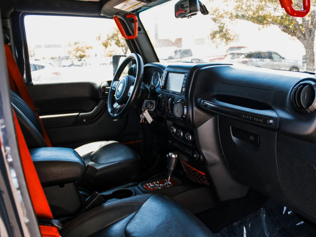 Used 2017 Gray Jeep Unlimited Rubicon image 25