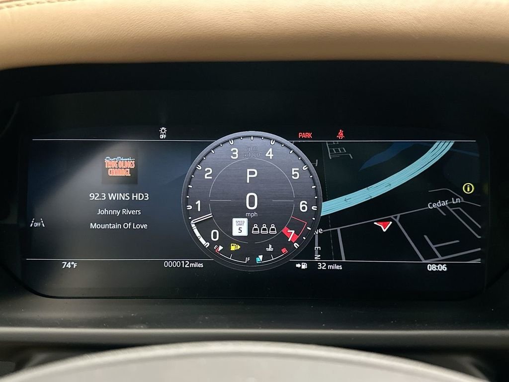 New 2026 Woolstone Green Land Rover X-Dynamic SE image 16