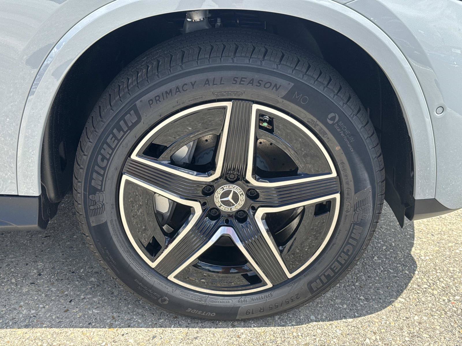 New 2027 Gray Mercedes-Benz GLC 300 image 3