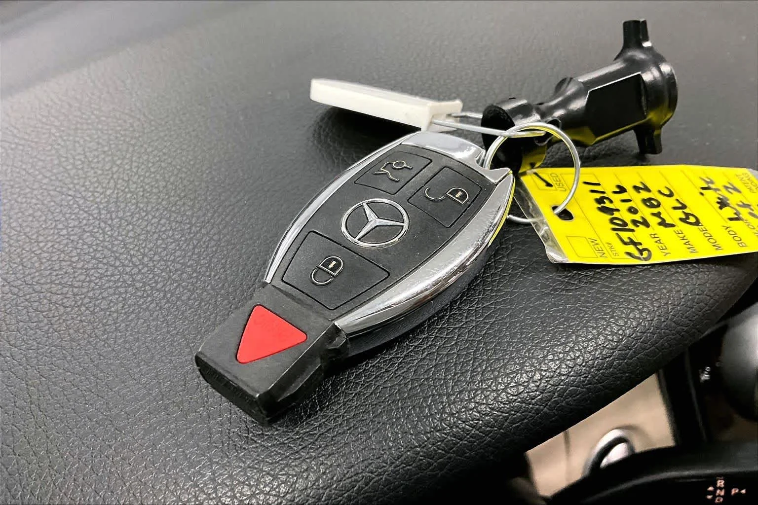 Used 2016 Polar White Mercedes-Benz GLC 300 image 14