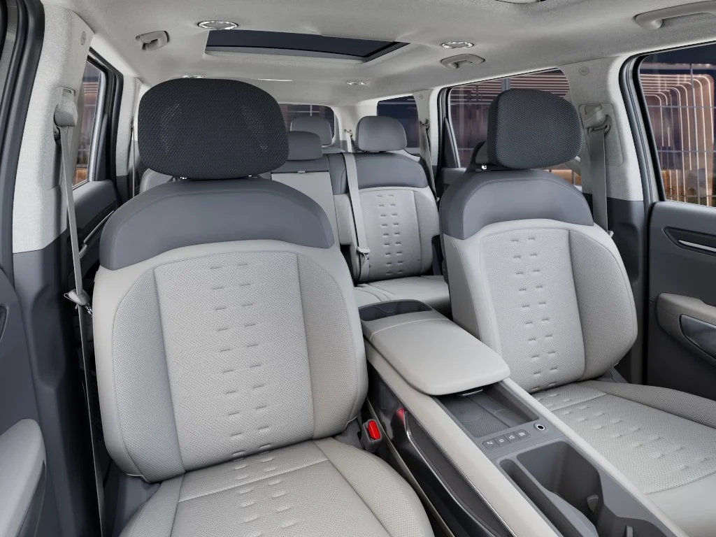 New 2026 Ivory Kia Wind image 15