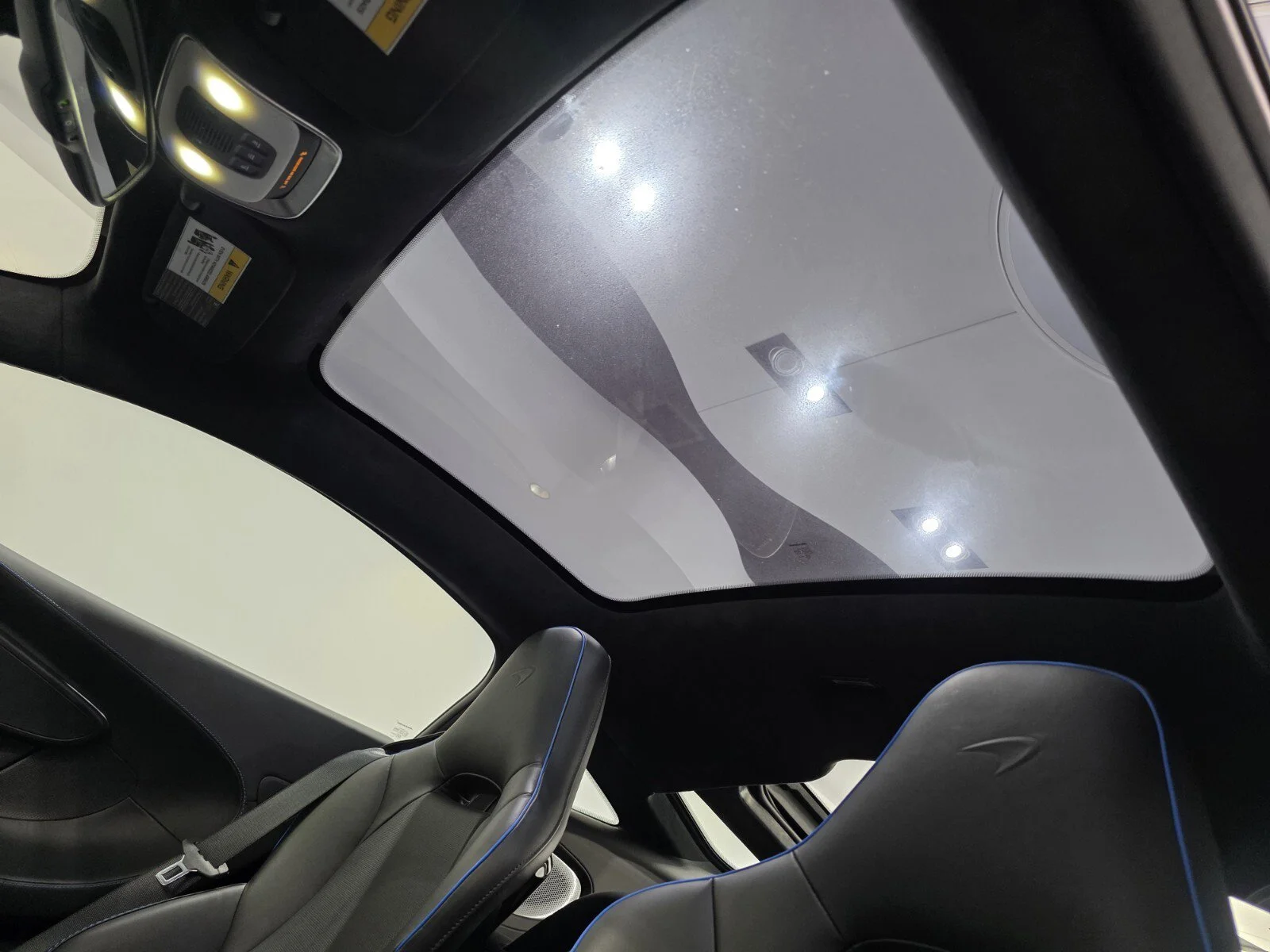 Used 2023 MSO Volcano Blue McLaren  image 9