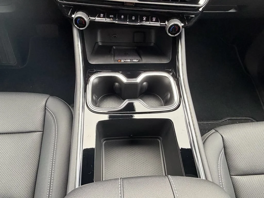 2026 Chevrolet Traverse LT - Photo 17