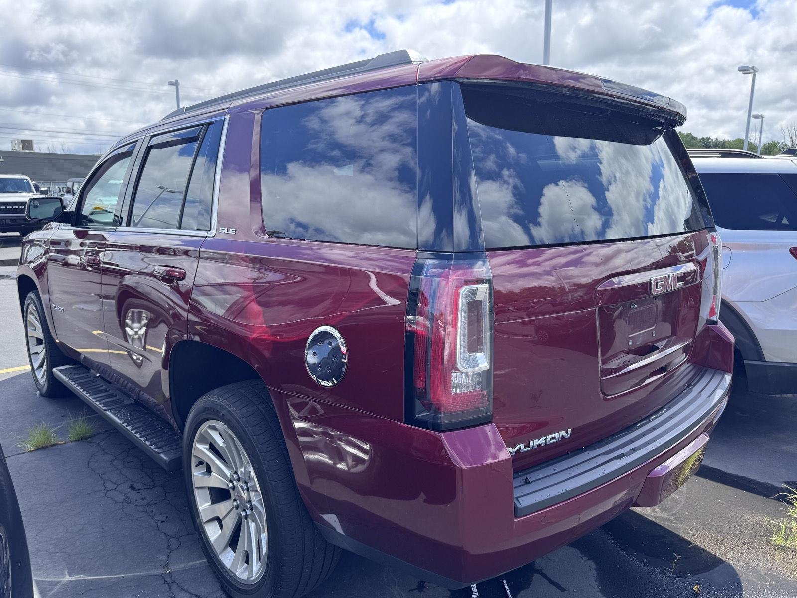 Used 2020 Crimson Red Tintcoat GMC SLE image 6