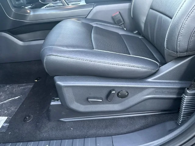 New 2026 Agate Black Metallic Ford Lariat® image 21
