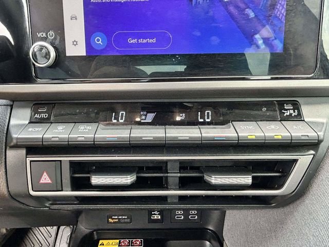 Certified Used 2025  Toyota LE image 25