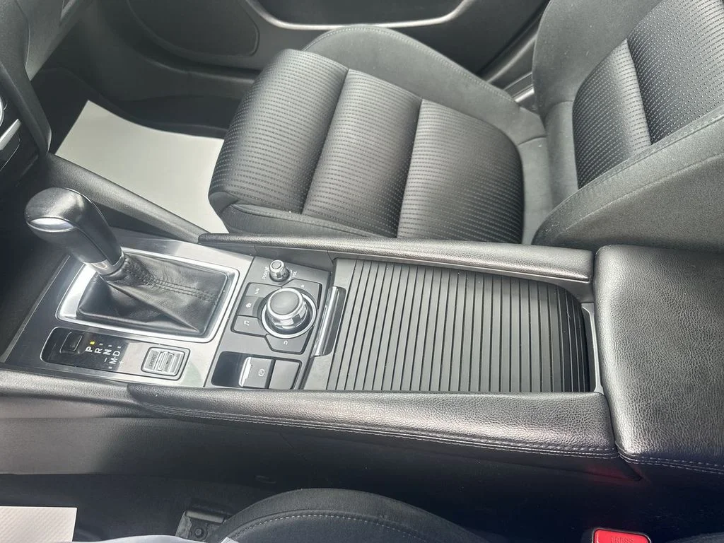 Used 2017 Silver Mazda Sport image 28