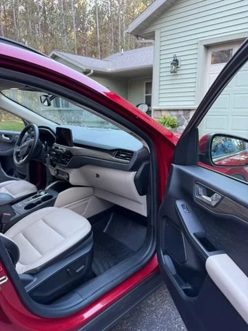 Used 2020 Rapid Red Metallic Tinted Clearcoat Ford Titanium image 4