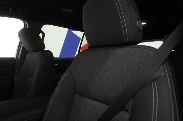 New 2026 Summit White Chevrolet LT image 18