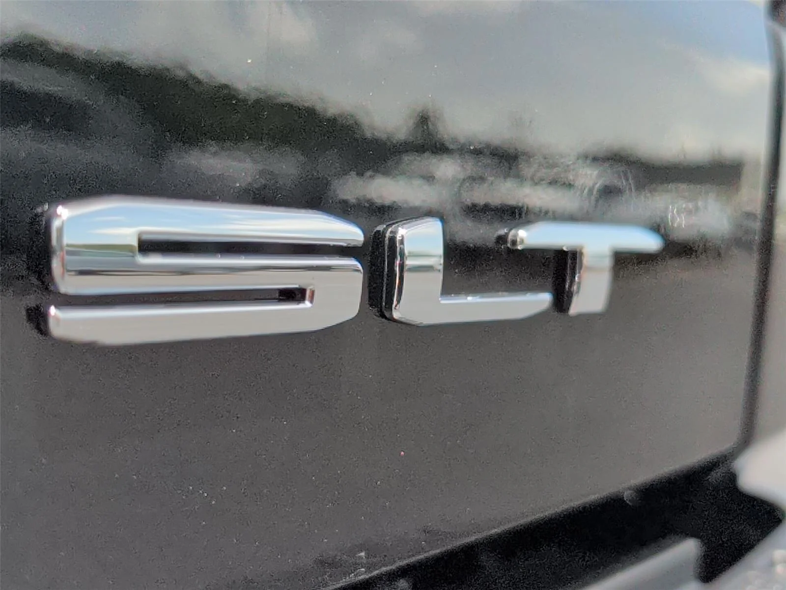 New 2026 Onyx Black GMC SLT image 39