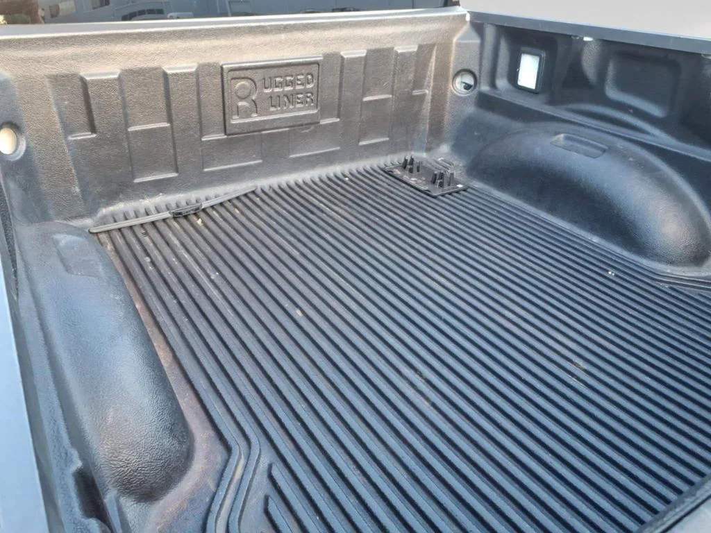 Used 2018 White Ford XLT image 8