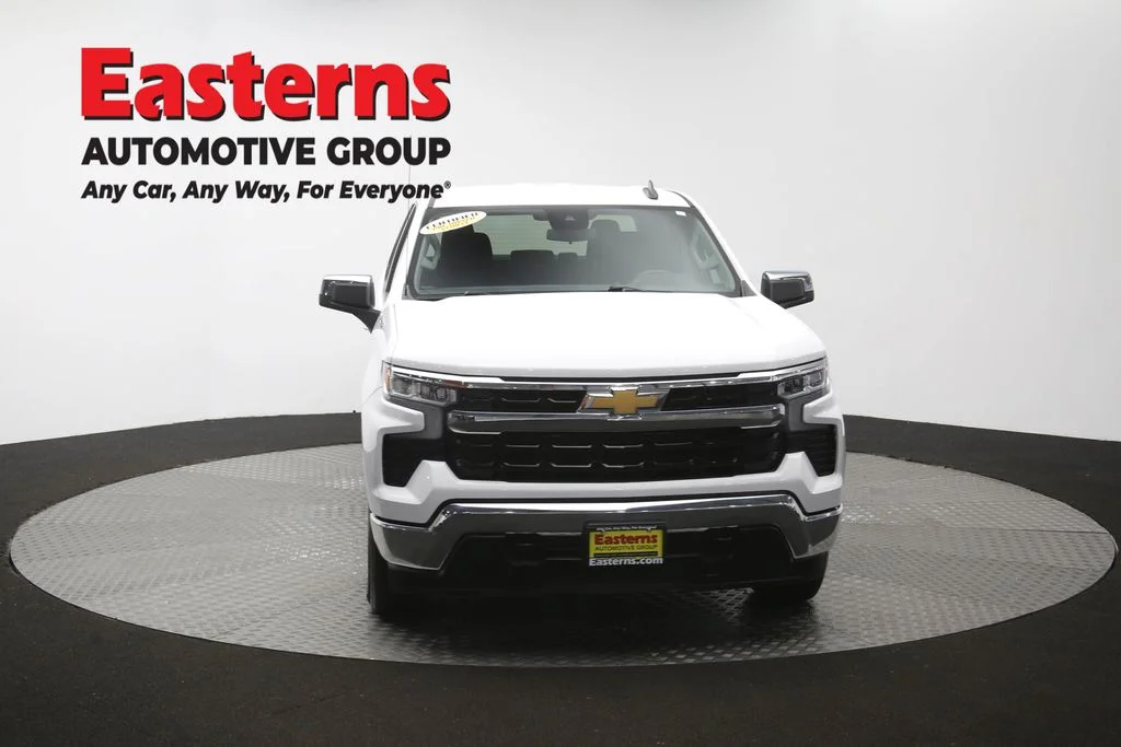 Used 2025 White Chevrolet LT image 53