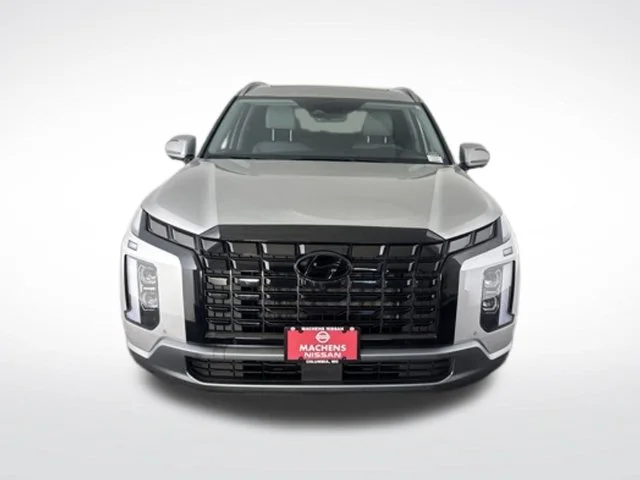 Used 2025 Silver Hyundai SEL Premium image 4