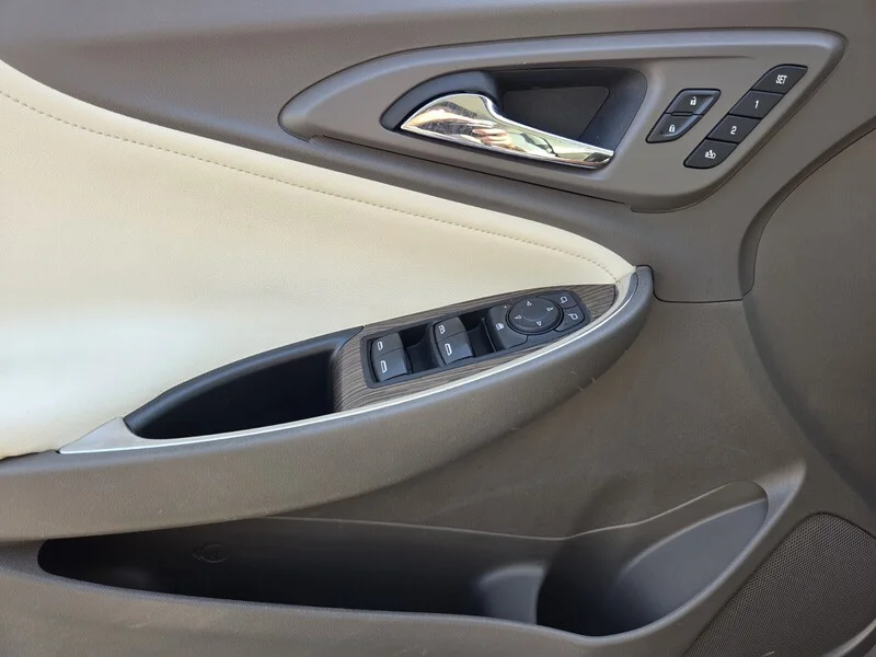 Used 2024 Mineral Gray Metallic CHEVROLET LT image 34