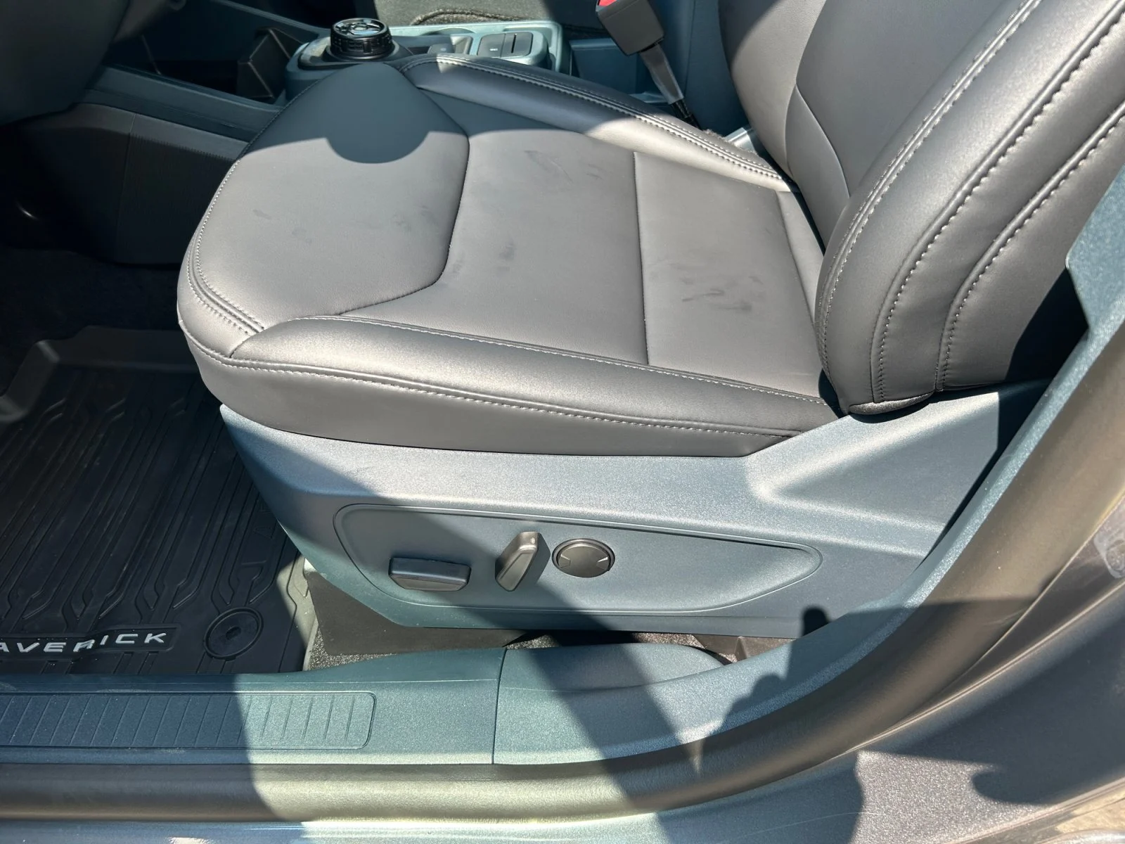 New 2026 Carbonized Grey Metallic Ford Lariat image 14