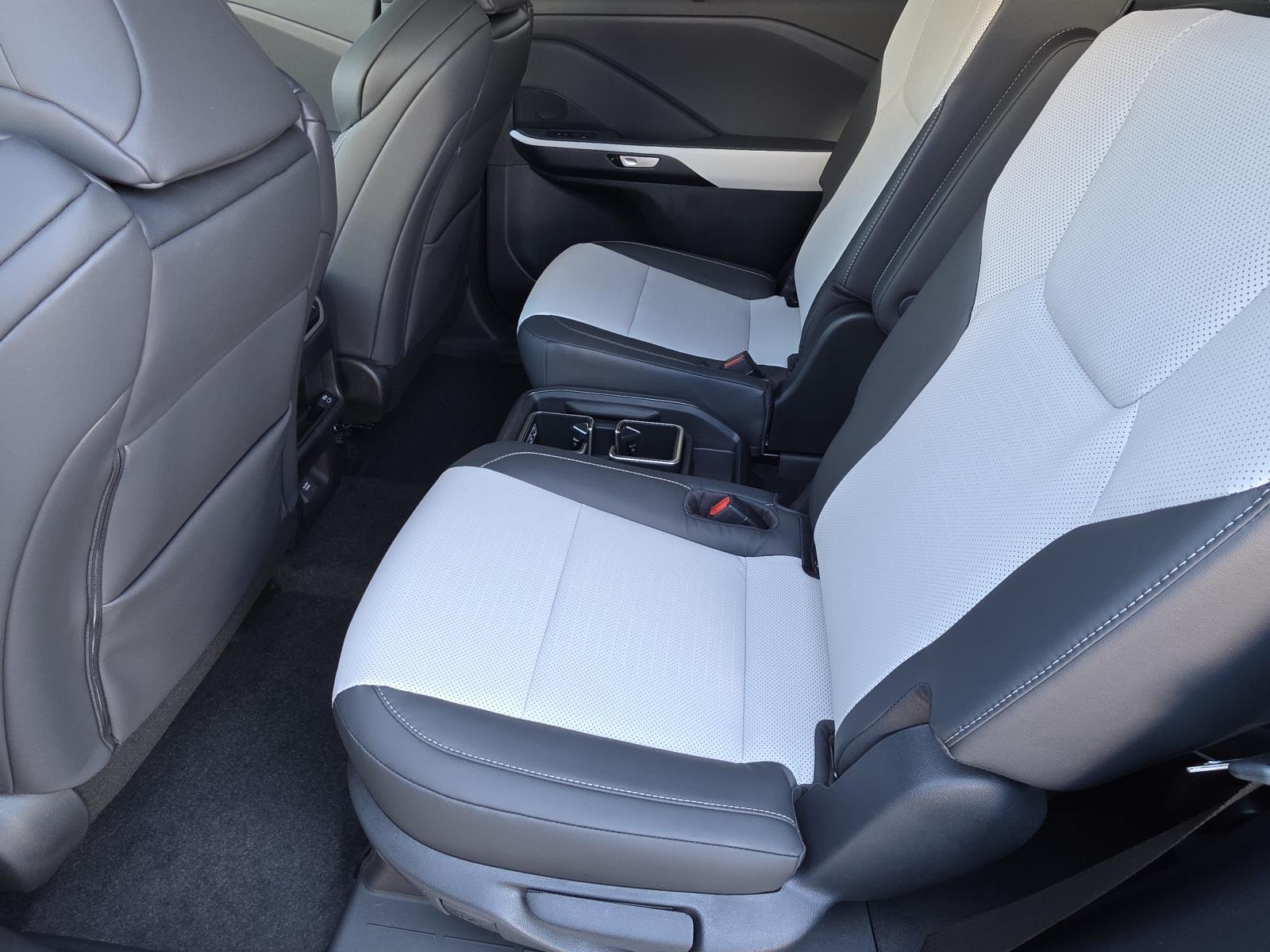 New 2026 Wind Chill Pearl Lexus TX 500h F SPORT PERFORMANCE PREMIUM AWD image 8