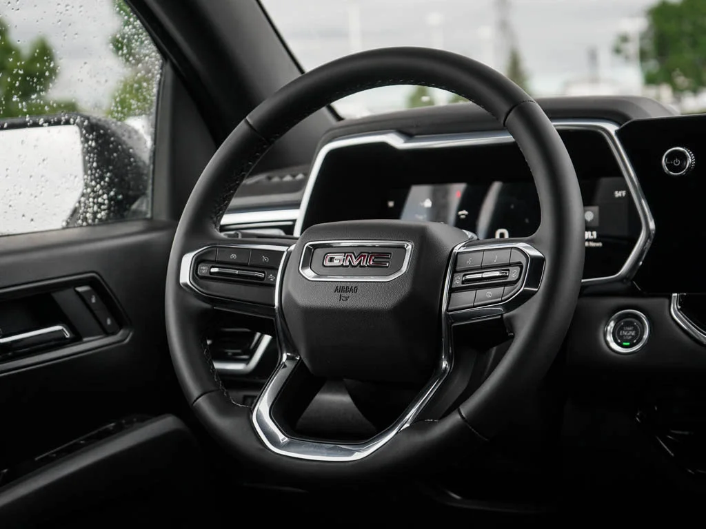 New 2026 Sterling Metallic GMC Elevation image 13