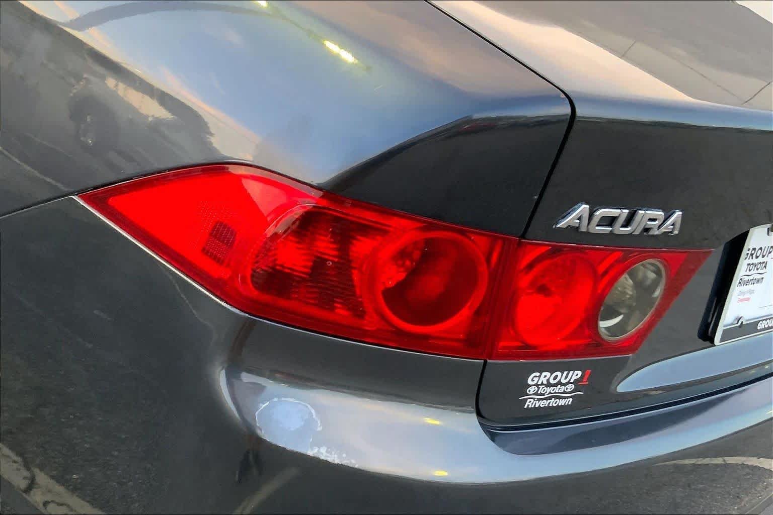 Used 2008 Carbon Gray Pearl Acura  image 24
