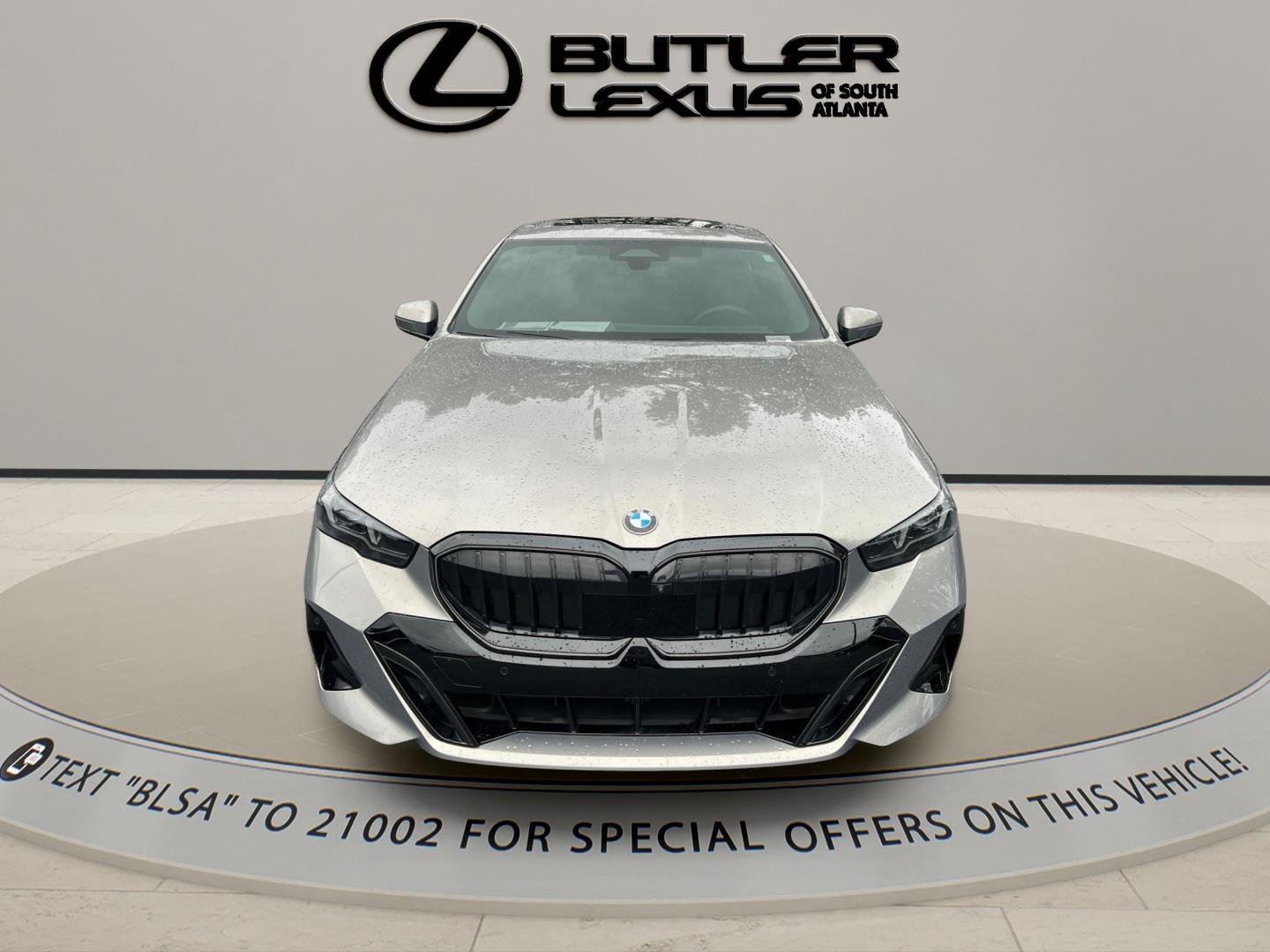 Used 2024 Oxide Grey Metallic BMW 540i xDrive image 2