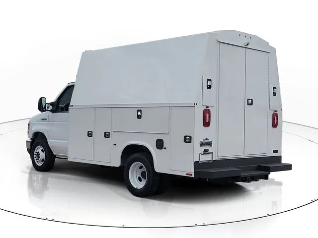 New 2027 Oxford White Ford Base image 7