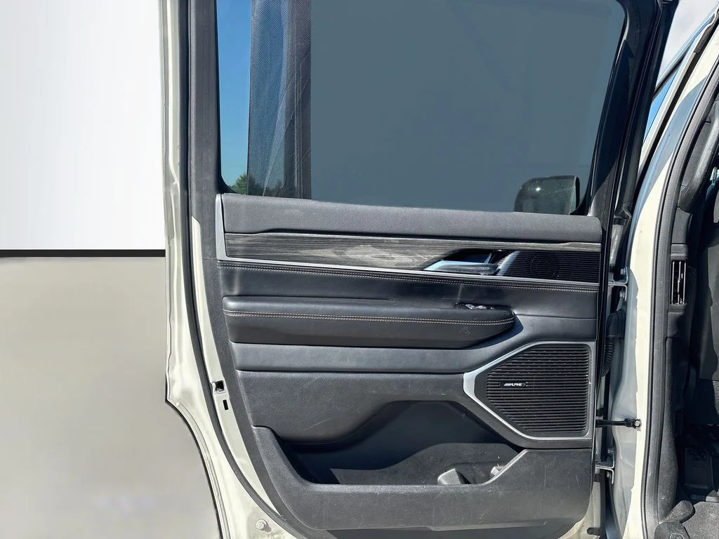 Used 2022 White Jeep Series III image 16