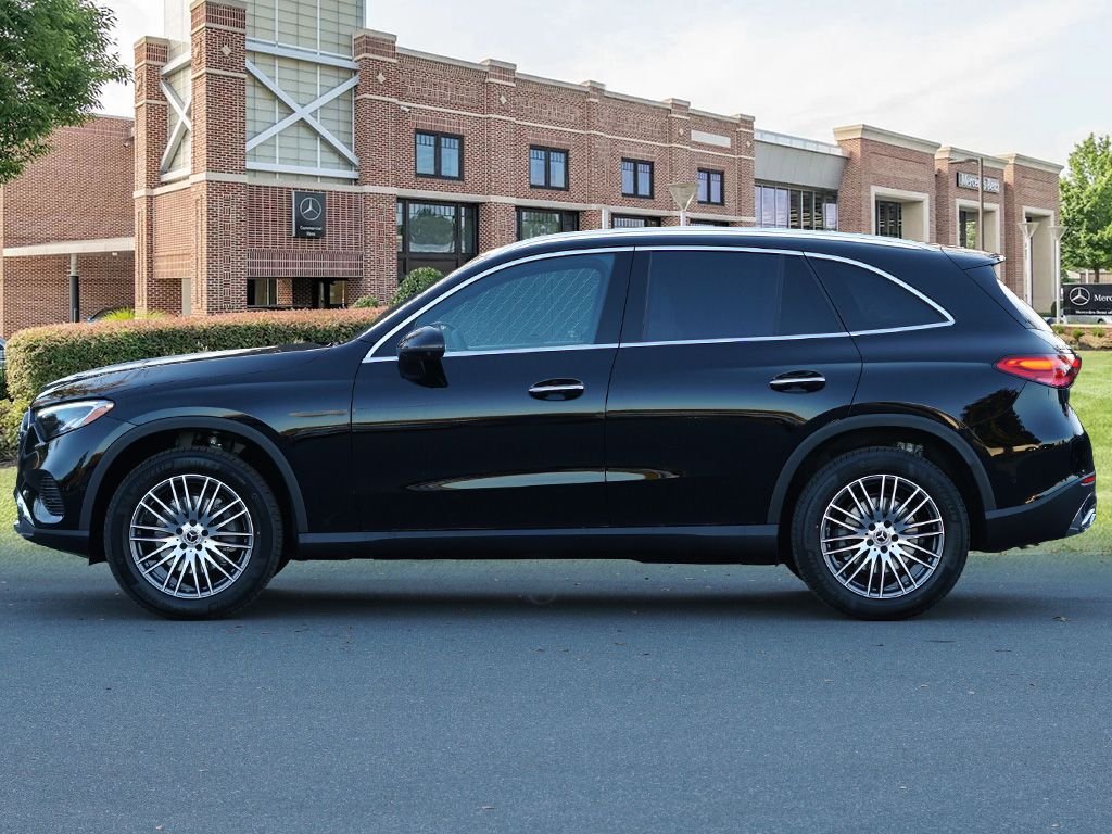 Used 2026 Black Mercedes-Benz GLC 300 image 8