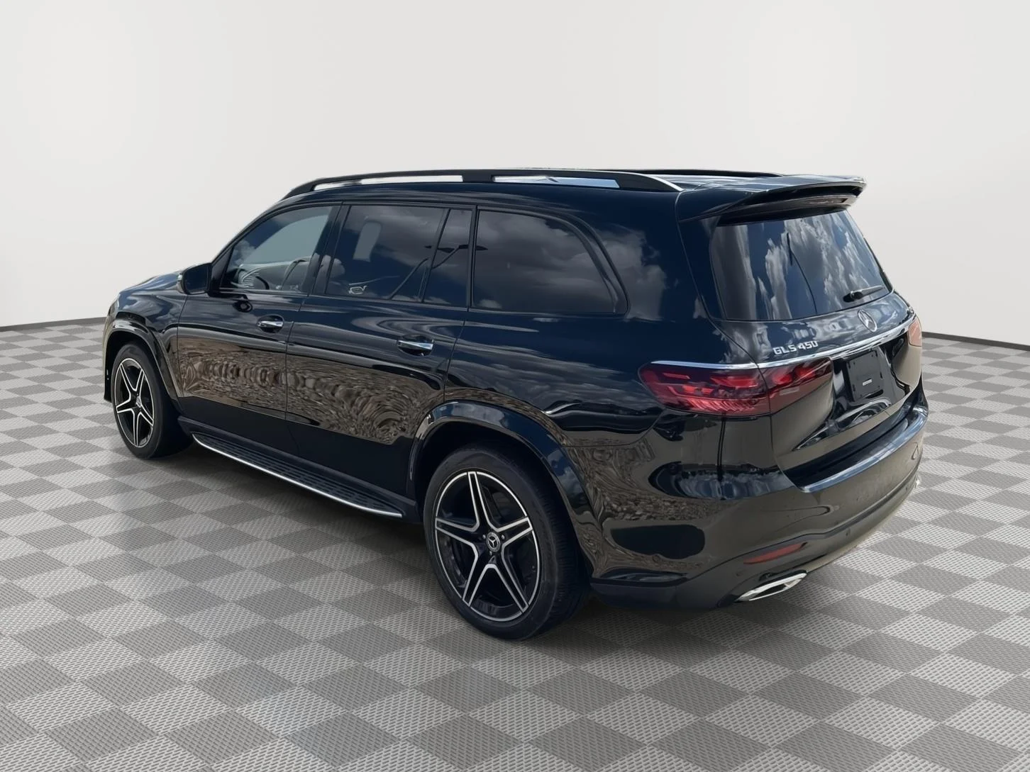 Certified Used 2025 Black Mercedes-Benz GLS 450 image 7