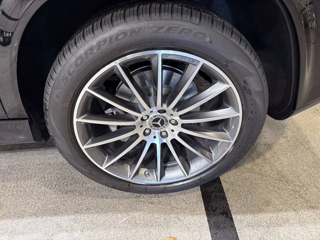 New 2027 Obsidian Black Metallic Mercedes-Benz GLE 450 image 11