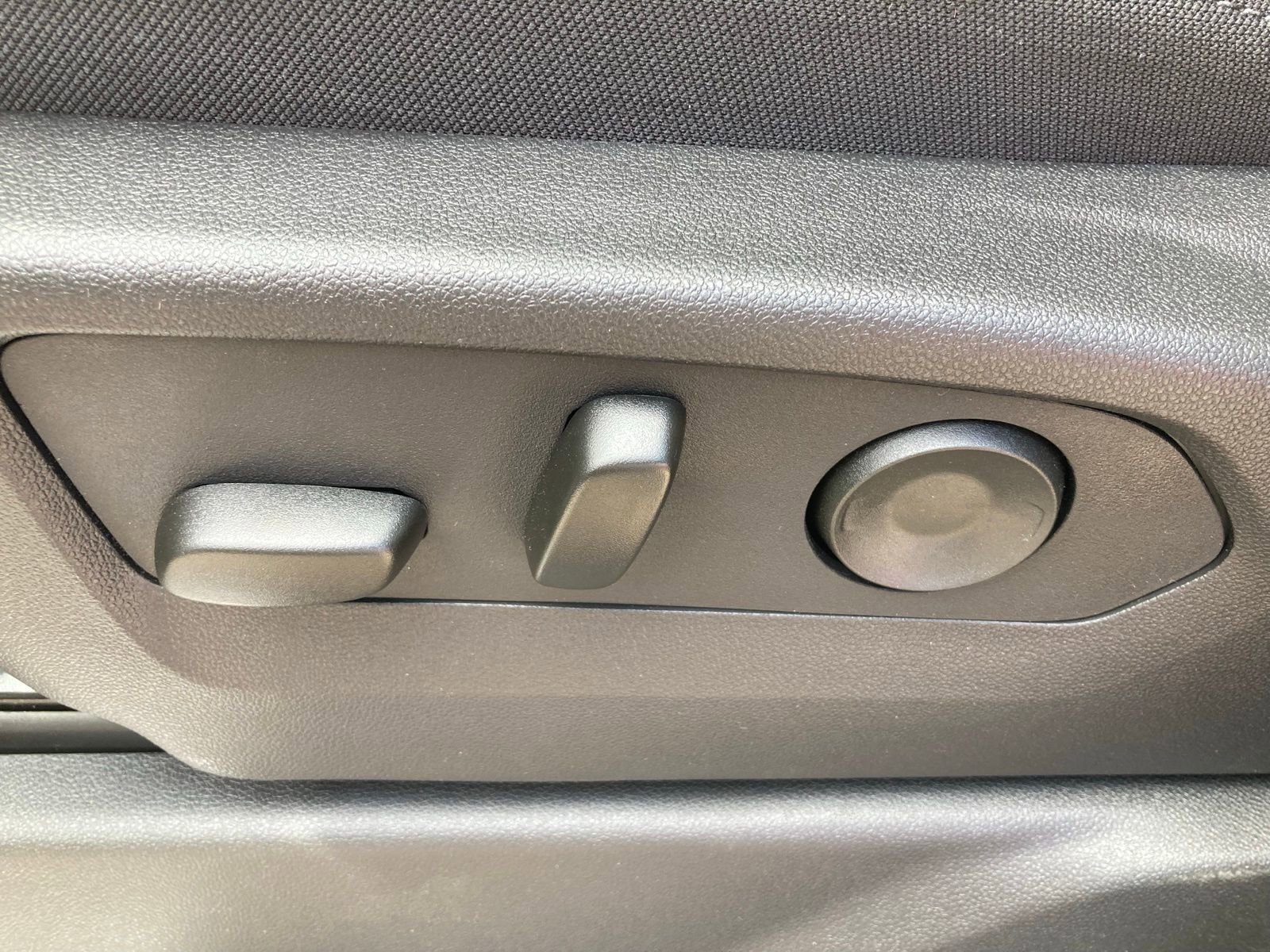 2025 Chevrolet Silverado 1500 LT - Photo 34