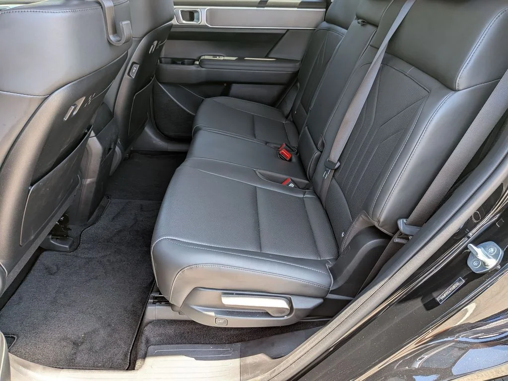 Used 2026 Black Hyundai SEL image 23