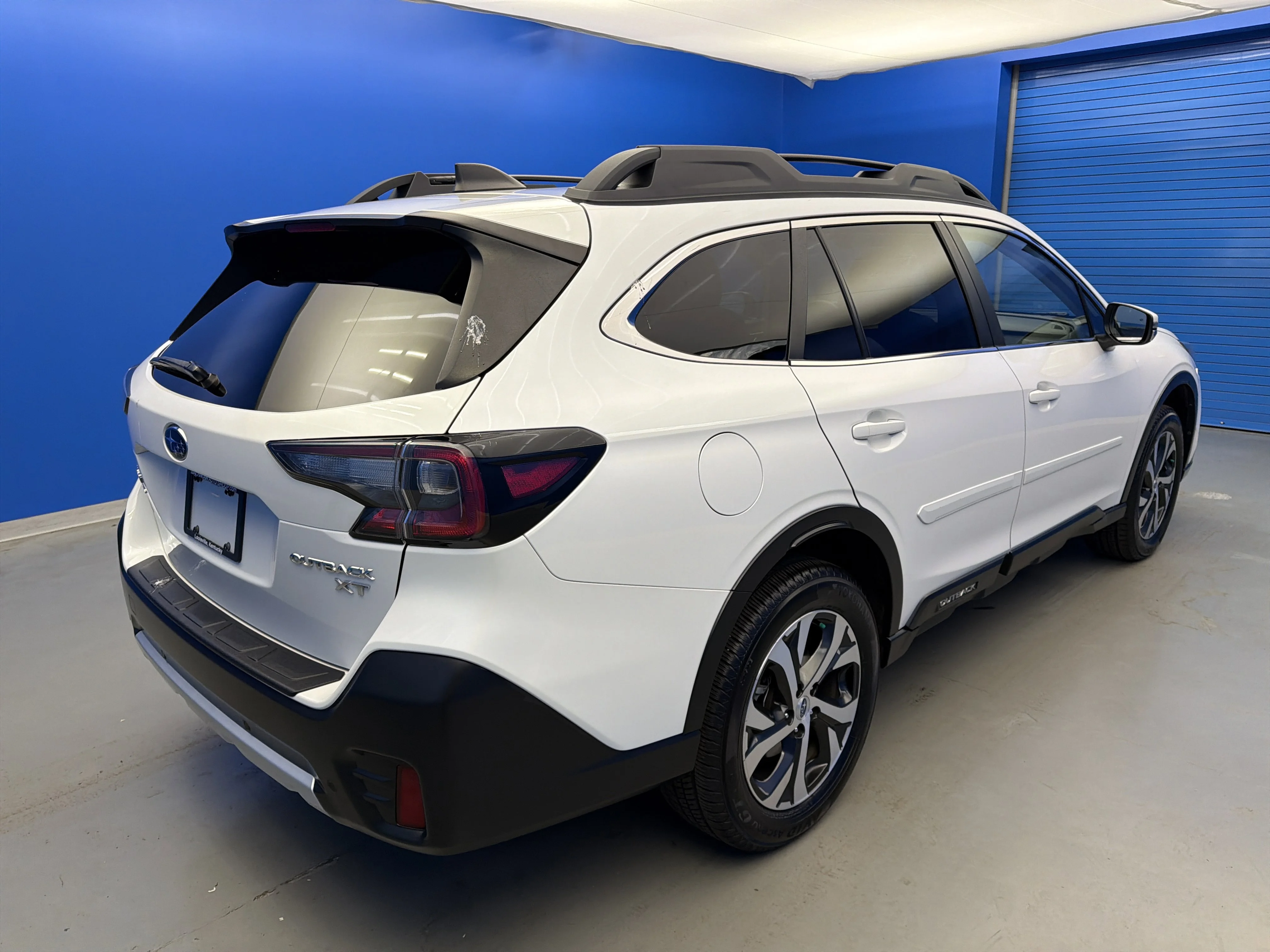 Used 2022 Crystal White Pearl Subaru Limited XT image 7