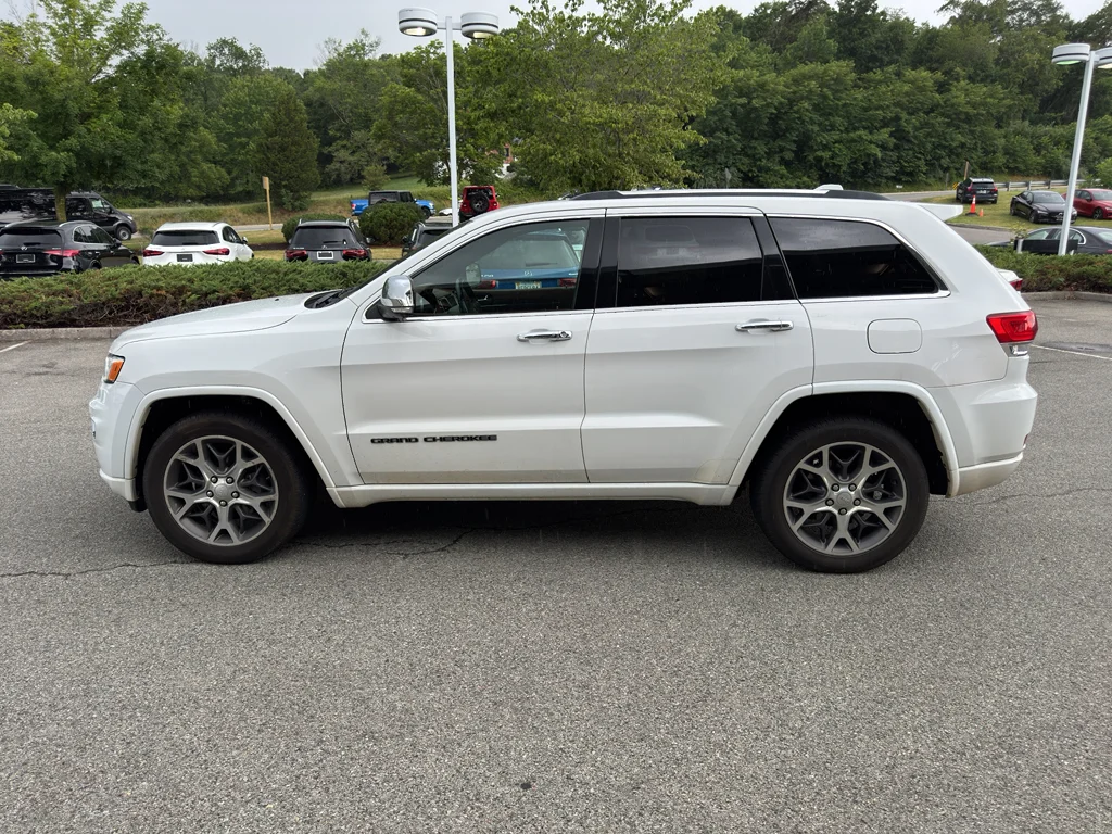 Used 2020 Bright White Clearcoat Jeep Overland image 3