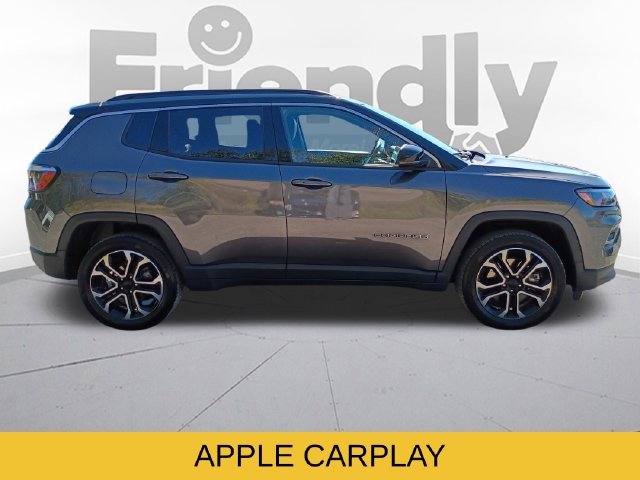 Used 2023 Gray Jeep Limited image 4