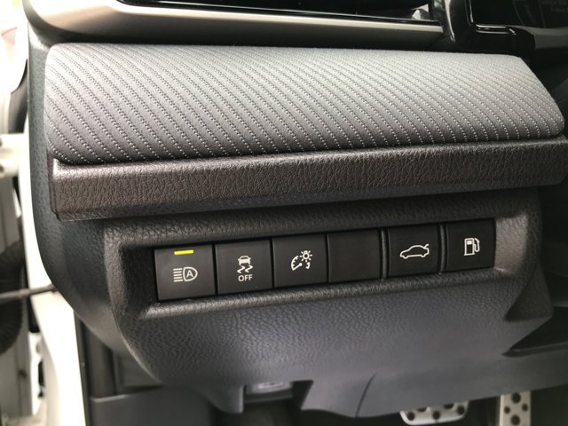 Certified Used 2025 Ice Cap Toyota SE image 15