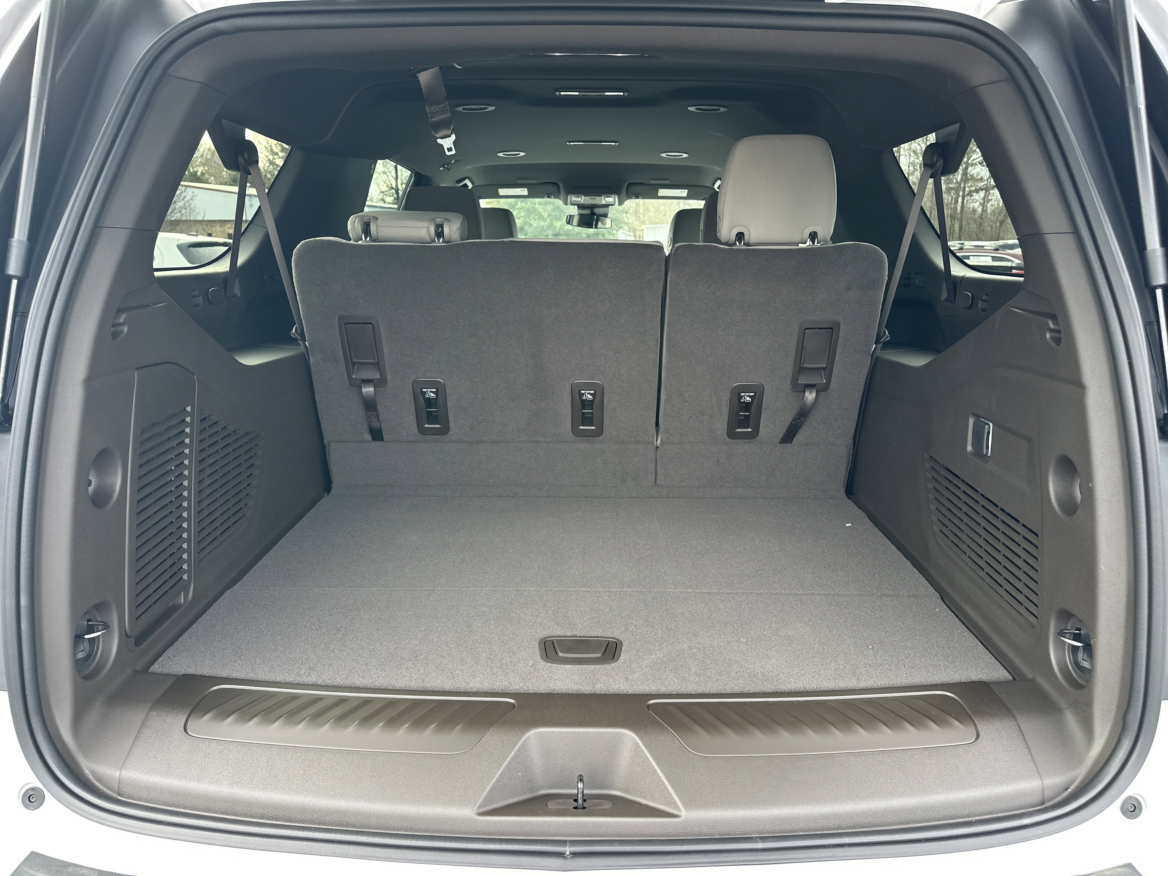 2026 Chevrolet Suburban LS - Photo 19