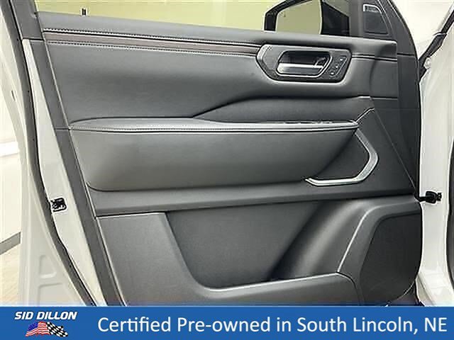 Certified Used 2026 Aspen White Tricoat Nissan Platinum image 15