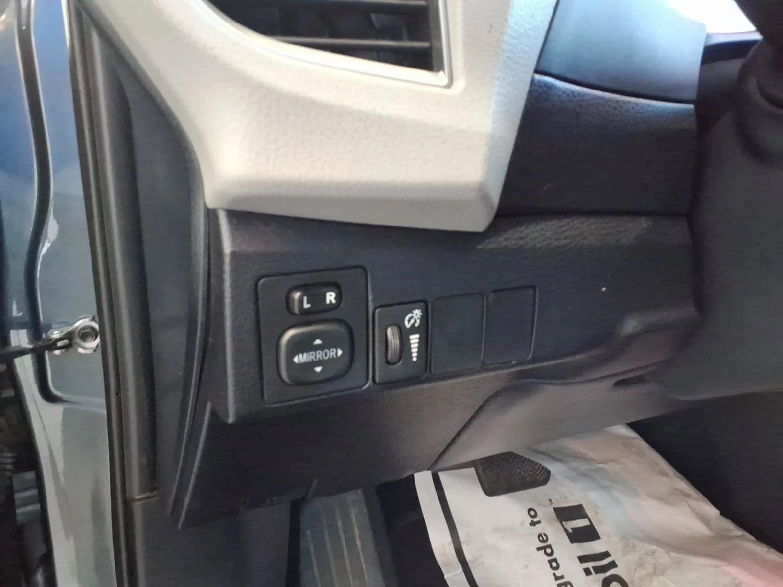 2014 Toyota Corolla LE Eco - Photo 21