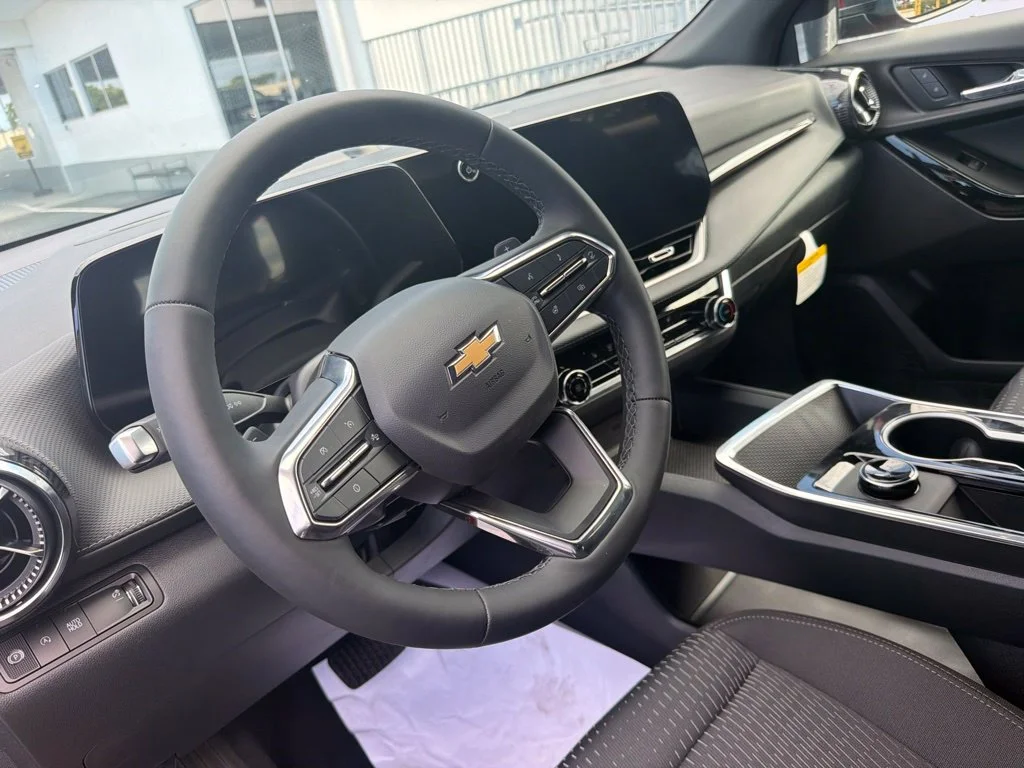 Used 2027 Red Chevrolet LT image 8