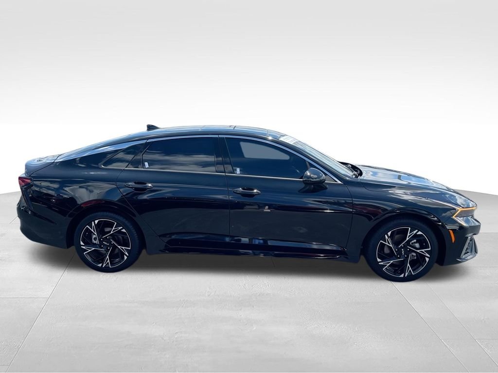 2025 Kia K5 GT-Line - Photo 9